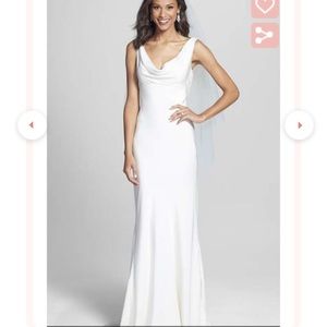 Beautiful Ivory Monique Lhuiller Bliss gown